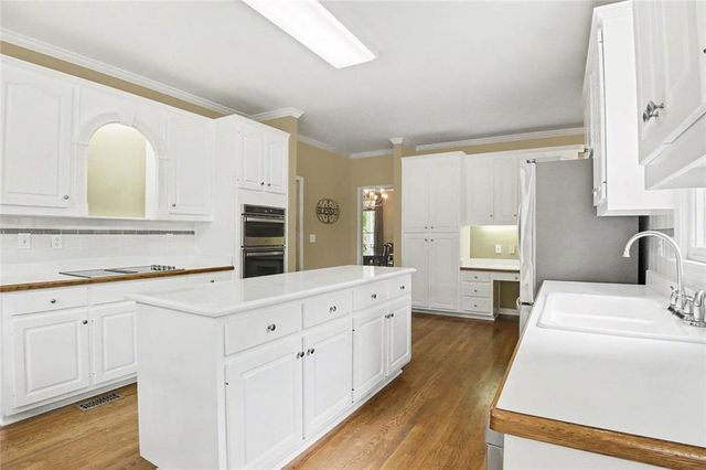 2737 Duncans View Trace NE, Buford, GA 30519
