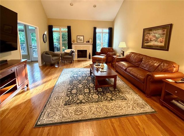 2737 Duncans View Trace NE, Buford, GA 30519