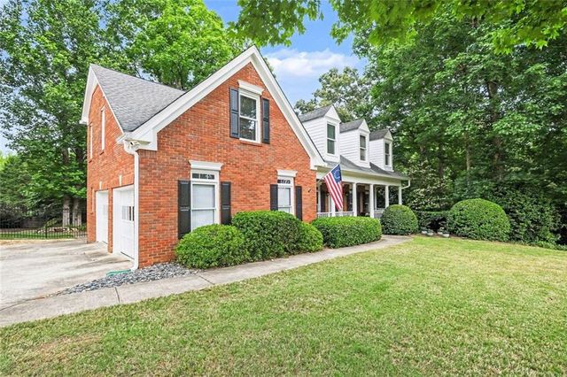 2737 Duncans View Trace NE, Buford, GA 30519
