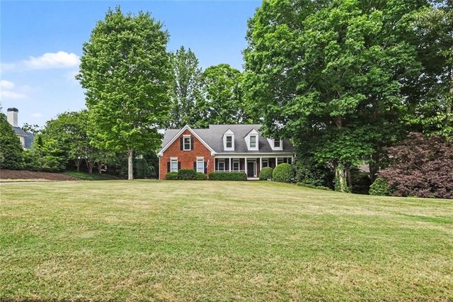 2737 Duncans View Trace NE, Buford, GA 30519