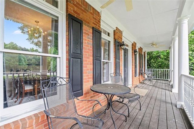 2737 Duncans View Trace NE, Buford, GA 30519