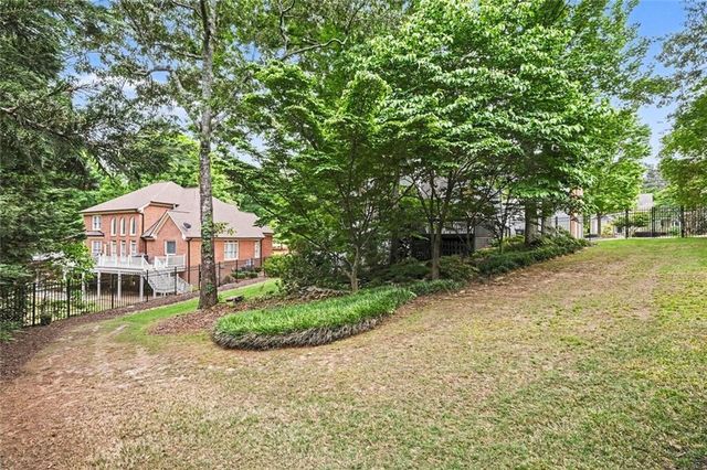 2737 Duncans View Trace NE, Buford, GA 30519
