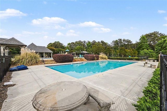2737 Duncans View Trace NE, Buford, GA 30519