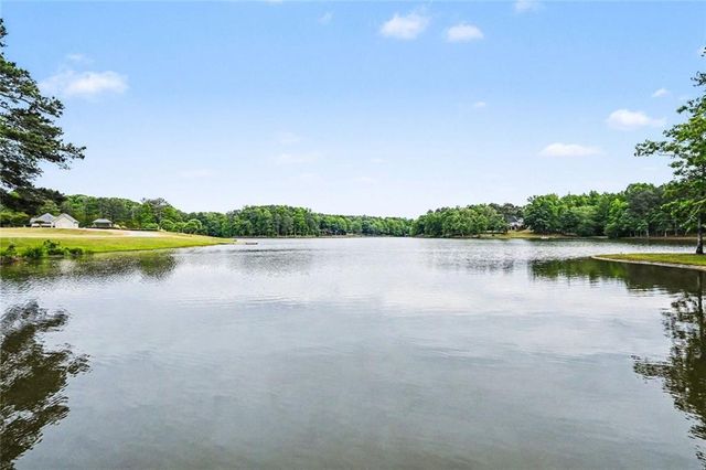 2737 Duncans View Trace NE, Buford, GA 30519