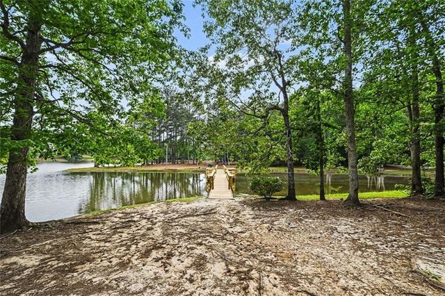 2737 Duncans View Trace NE, Buford, GA 30519