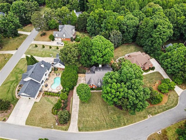 2737 Duncans View Trace NE, Buford, GA 30519