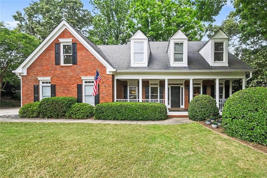 2737 Duncans View Trace NE, Buford, GA 30519