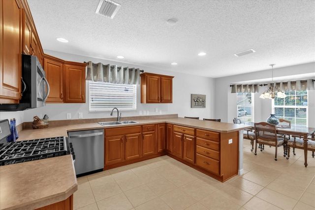 401 BISHOPVILLE LOOP, The Villages, FL 32162