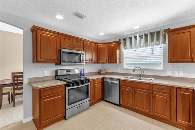 401 BISHOPVILLE LOOP, The Villages, FL 32162