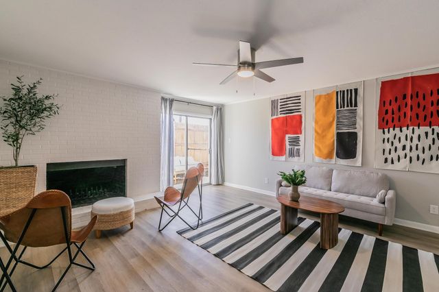 4901 Bryce Avenue A, Fort Worth, TX 76107