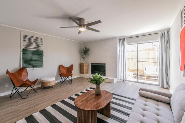 4901 Bryce Avenue A, Fort Worth, TX 76107