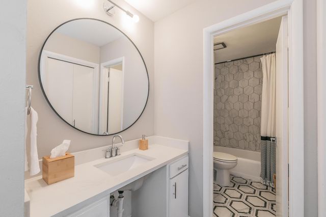 4901 Bryce Avenue A, Fort Worth, TX 76107