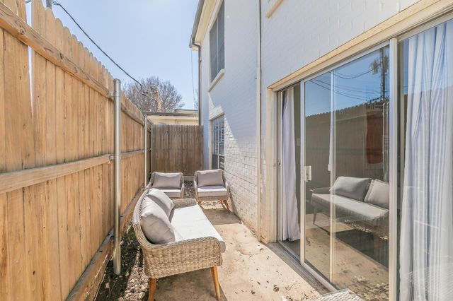 4901 Bryce Avenue A, Fort Worth, TX 76107