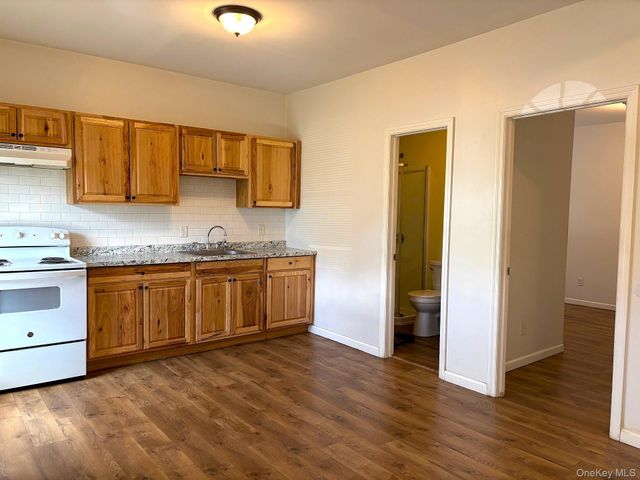 454 Route 376 Unit 1A, Hopewell Junction, NY 12533