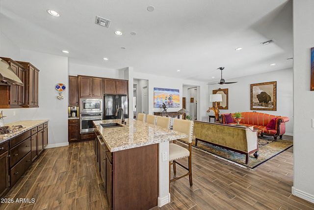 18471 W PARADISE Lane, Surprise, AZ 85388