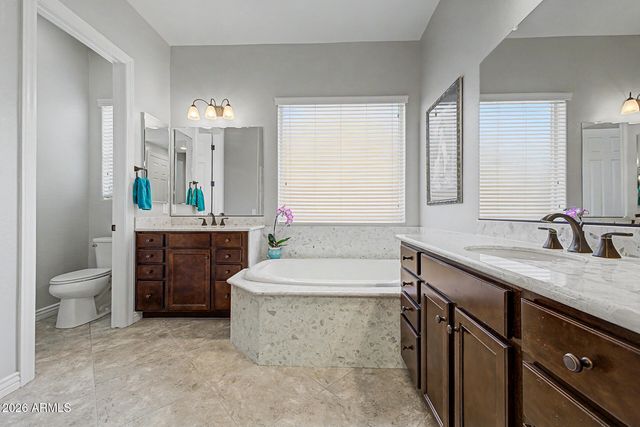 18471 W PARADISE Lane, Surprise, AZ 85388