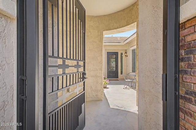 18471 W PARADISE Lane, Surprise, AZ 85388