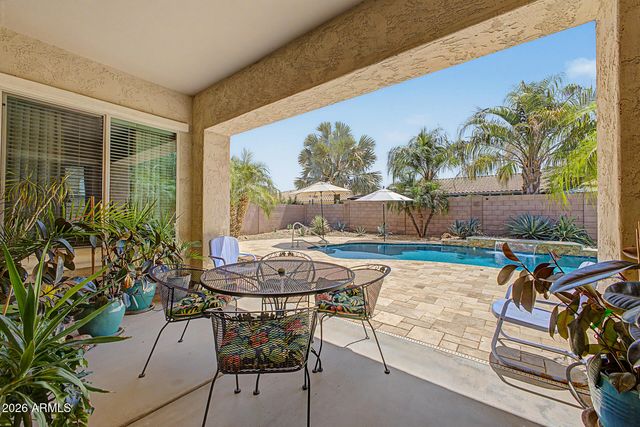 18471 W PARADISE Lane, Surprise, AZ 85388