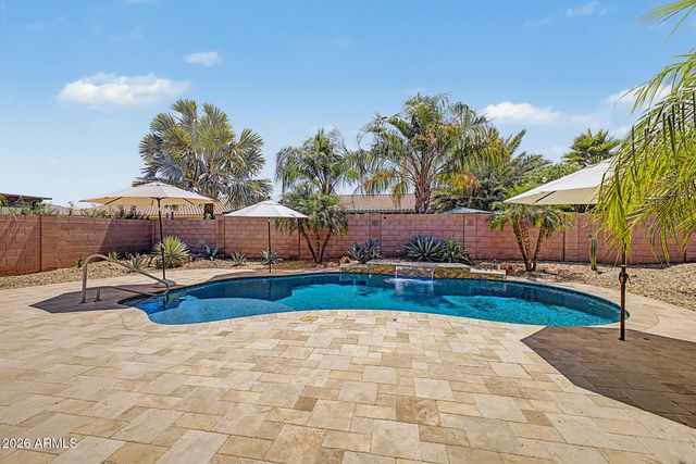 18471 W PARADISE Lane, Surprise, AZ 85388