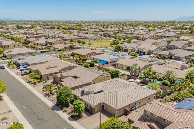 18471 W PARADISE Lane, Surprise, AZ 85388