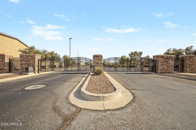 18471 W PARADISE Lane, Surprise, AZ 85388