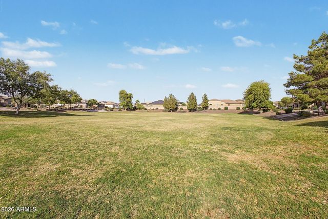 18471 W PARADISE Lane, Surprise, AZ 85388