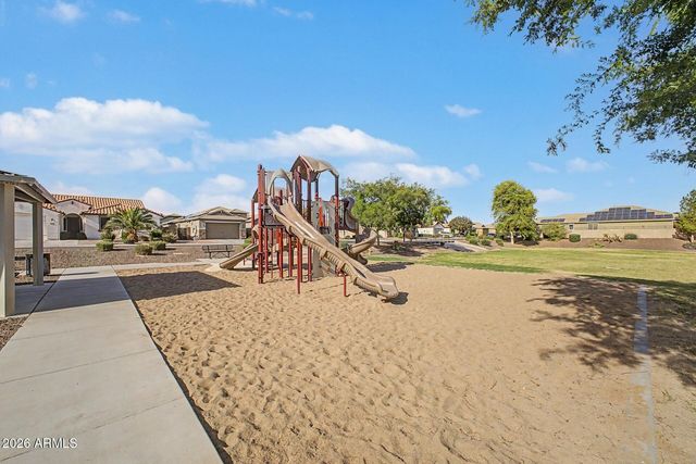 18471 W PARADISE Lane, Surprise, AZ 85388