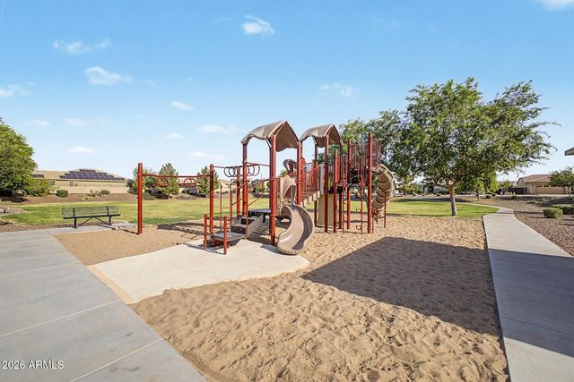 18471 W PARADISE Lane, Surprise, AZ 85388