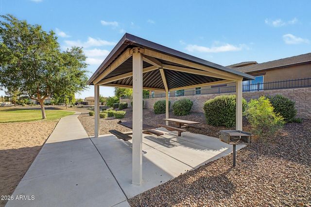 18471 W PARADISE Lane, Surprise, AZ 85388