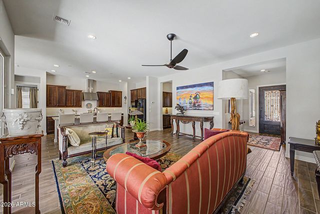 18471 W PARADISE Lane, Surprise, AZ 85388