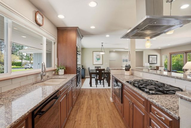 4708 S HELENA St, Spokane, WA 99223