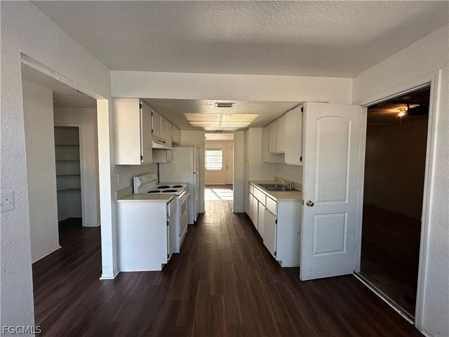 2429 George AVE S 2431, Lehigh Acres, FL 33973