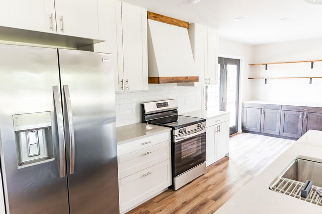 36 Round Prairie Road, Louisburg, MO 65685