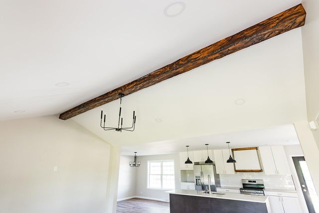 36 Round Prairie Road, Louisburg, MO 65685