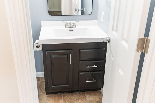 36 Round Prairie Road, Louisburg, MO 65685