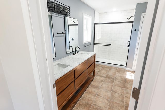 36 Round Prairie Road, Louisburg, MO 65685