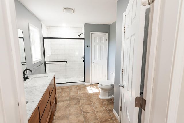 36 Round Prairie Road, Louisburg, MO 65685