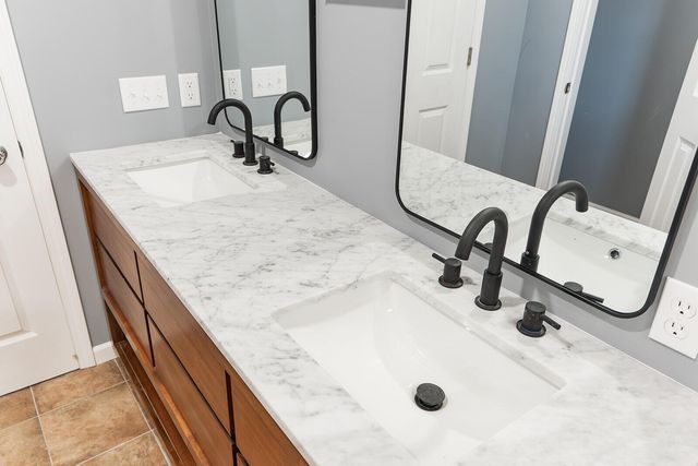 36 Round Prairie Road, Louisburg, MO 65685