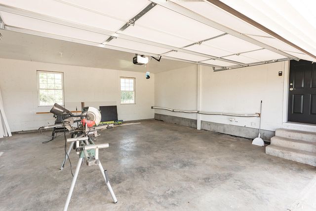 36 Round Prairie Road, Louisburg, MO 65685