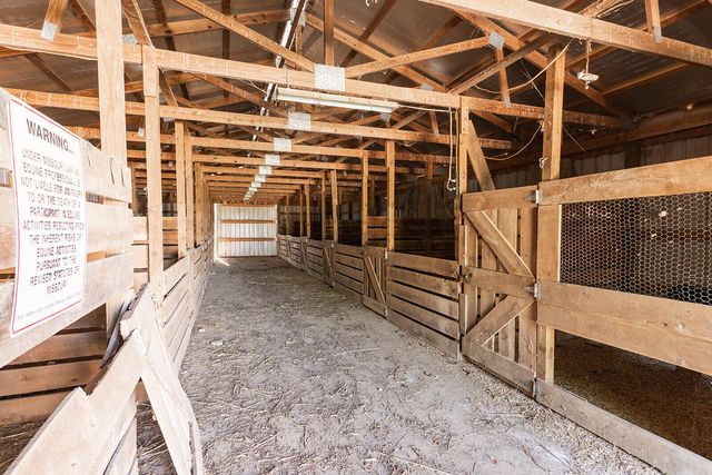 36 Round Prairie Road, Louisburg, MO 65685