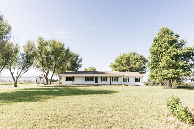 36 Round Prairie Road, Louisburg, MO 65685
