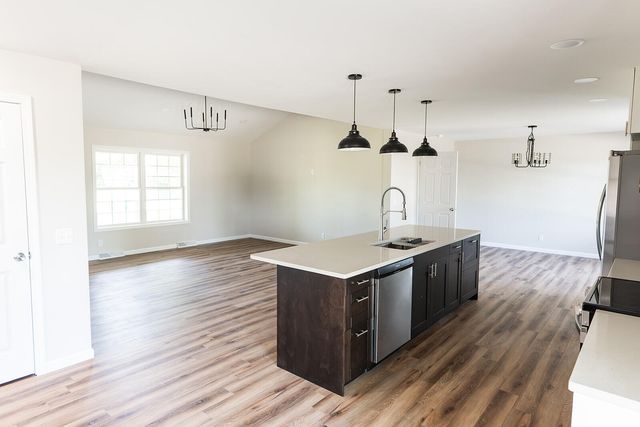 36 Round Prairie Road, Louisburg, MO 65685