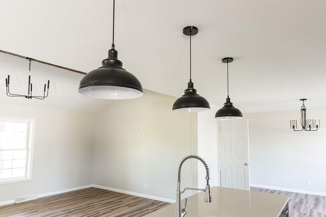 36 Round Prairie Road, Louisburg, MO 65685