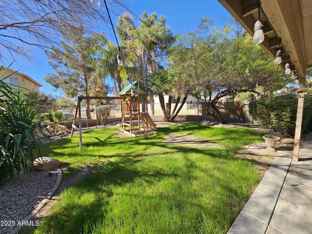 393 W Colt Road, Tempe, AZ 85284
