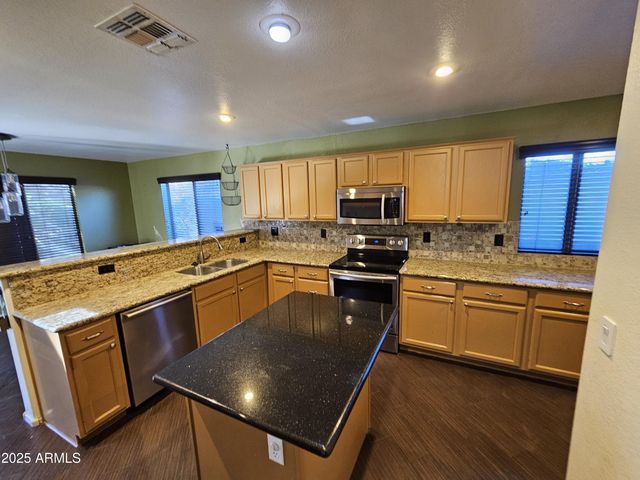 393 W Colt Road, Tempe, AZ 85284