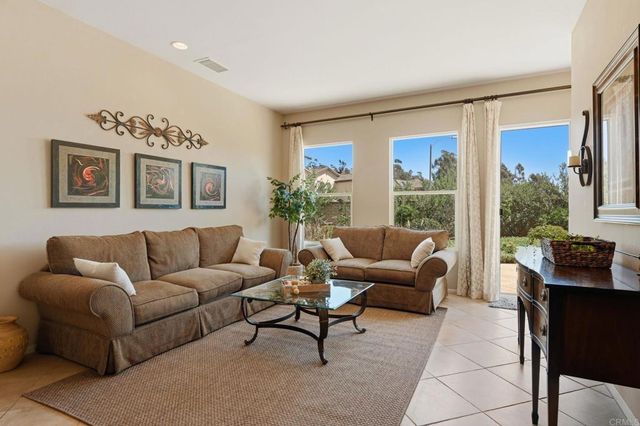 363 Melbourne Glen, Escondido, CA 92026