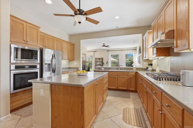 363 Melbourne Glen, Escondido, CA 92026