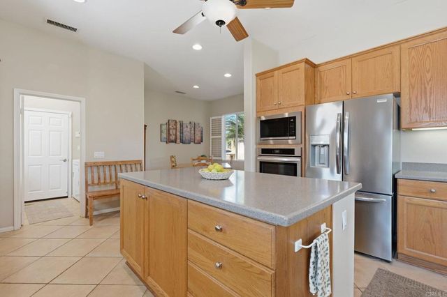 363 Melbourne Glen, Escondido, CA 92026