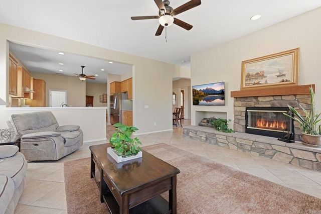 363 Melbourne Glen, Escondido, CA 92026