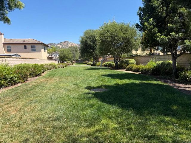 363 Melbourne Glen, Escondido, CA 92026
